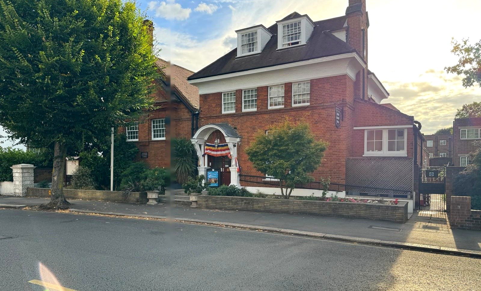 The London Buddhist Vihara entrance archway, seen from The Avenue